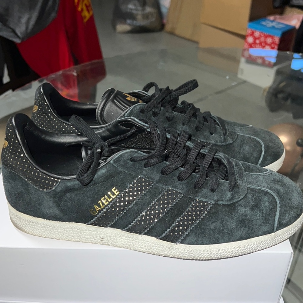 Adidas gazelle sneakers